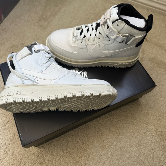 *Nike Air Force 1 Hi UT 2.0. White with black trimming - Picture 5 of 6